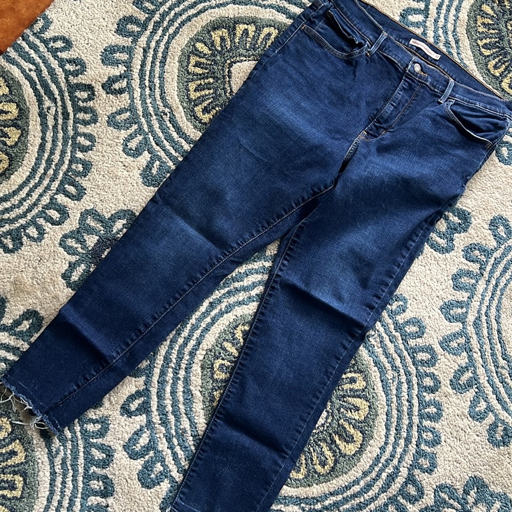 Levi’s High Rise Super Skinny Jeans - Picture 3 of 7